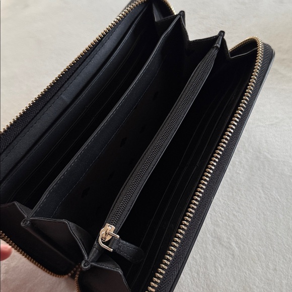 Kate Spade black and cream, embroidered apples, zippered wallet - Picture 3 of 6